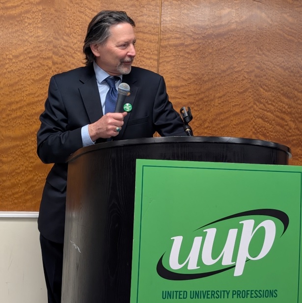 UUP Statewide President Fred Kowal gives an inspirational speech